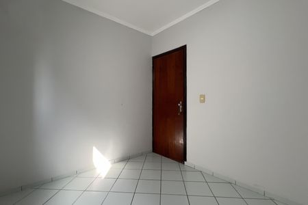 Quarto 1 de casa para alugar com 2 quartos, 53m² em Jardim Rosa de Franca, Guarulhos