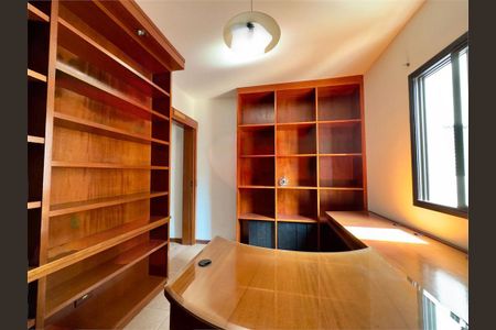 Apartamento à venda com 157m², 4 quartos e 2 vagas