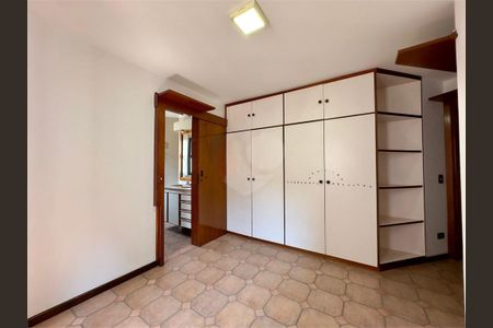 Apartamento à venda com 157m², 4 quartos e 2 vagas