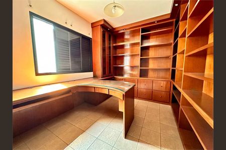 Apartamento à venda com 157m², 4 quartos e 2 vagas