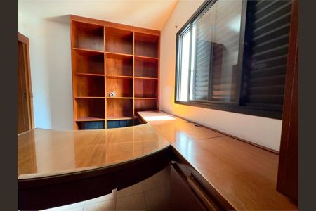 Apartamento à venda com 157m², 4 quartos e 2 vagas