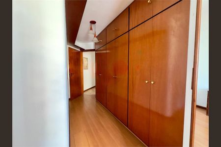 Apartamento à venda com 157m², 4 quartos e 2 vagas