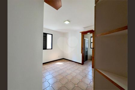 Apartamento à venda com 157m², 4 quartos e 2 vagas