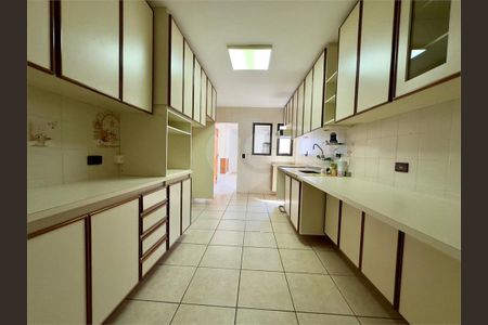 Apartamento à venda com 157m², 4 quartos e 2 vagas