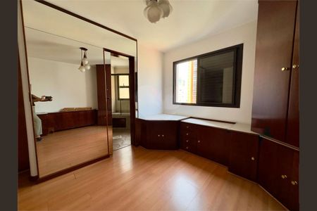 Apartamento à venda com 157m², 4 quartos e 2 vagas