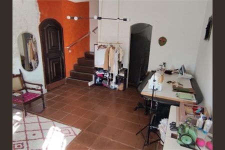 Casa à venda com 3 quartos, 180m² em Jardim Leonor Mendes de Barros, São Paulo