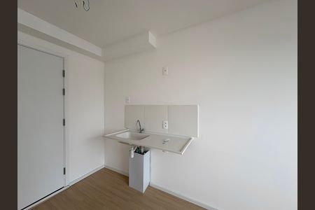 Cozinha de kitnet/studio para alugar com 1 quarto, 17m² em Freguesia do Ó, São Paulo