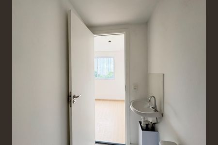 Banheiro de kitnet/studio para alugar com 1 quarto, 17m² em Freguesia do Ó, São Paulo