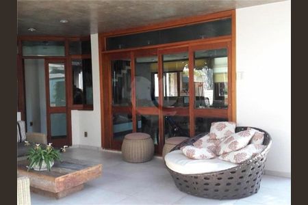 Casa à venda com 3 quartos, 409m² em Vila Albertina, São Paulo