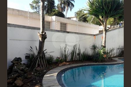 Casa à venda com 409m², 3 quartos e 4 vagas