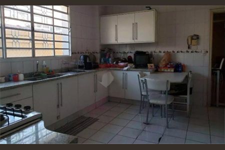Casa à venda com 180m², 4 quartos e 2 vagas