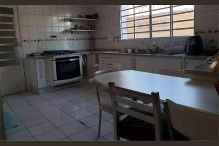 Casa à venda com 180m², 4 quartos e 2 vagas