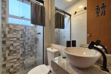 Apartamento para alugar com 45m², 2 quartos e 1 vaga Apartamento para alugar com 45m², 2 quartos e 1 vagaBanheiro