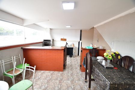 Casa para alugar com 200m², 3 quartos e 2 vagasChurrasqueira