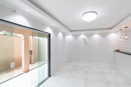 Sala/Cozinha de casa para alugar com 3 quartos, 200m² em Santíssimo, Rio de Janeiro