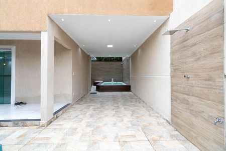 Casa para alugar com 200m², 3 quartos e 1 vagaÁrea externa