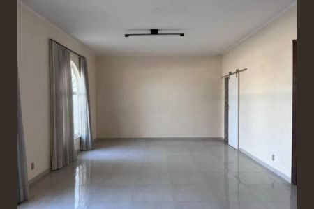 Casa para alugar com 450m², 4 quartos e 4 vagas Casa para alugar com 450m², 4 quartos e 4 vagasSala