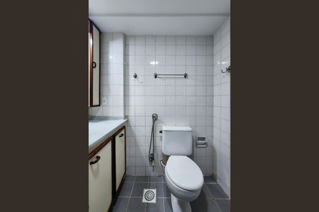 Apartamento para alugar com 75m², 2 quartos e 1 vaga Apartamento para alugar com 75m², 2 quartos e 1 vagaBanheiro