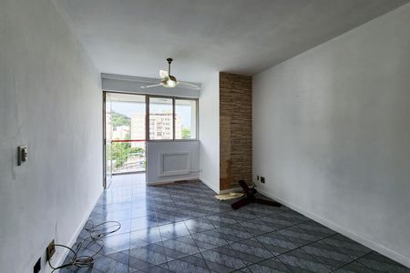 Apartamento para alugar com 75m², 2 quartos e 1 vaga Apartamento para alugar com 75m², 2 quartos e 1 vagaSala