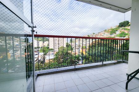 Apartamento para alugar com 75m², 2 quartos e 1 vaga Apartamento para alugar com 75m², 2 quartos e 1 vagaVaranda