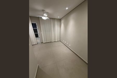 Sala de casa para alugar com 2 quartos, 42m² em Piratininga, Belo Horizonte