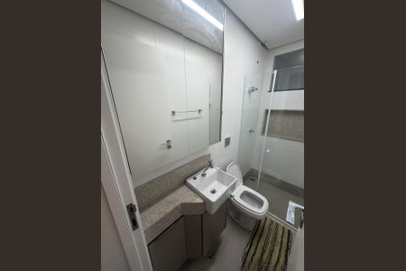 Banheiro  de casa para alugar com 2 quartos, 42m² em Piratininga, Belo Horizonte