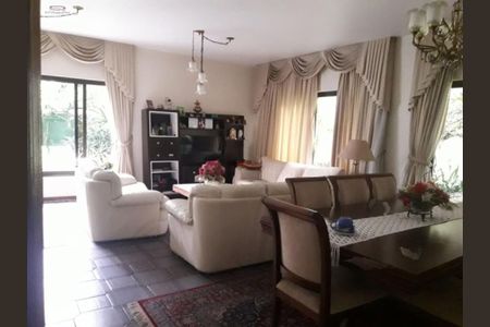 Casa à venda com 5 quartos, 600m² em Vila Amalia (Zona Norte), São Paulo