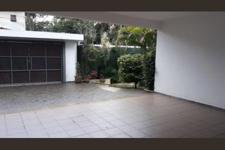 Casa à venda com 5 quartos, 600m² em Vila Amalia (Zona Norte), São Paulo