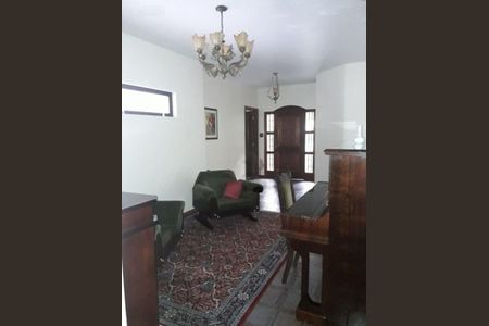 Casa à venda com 5 quartos, 600m² em Vila Amalia (Zona Norte), São Paulo