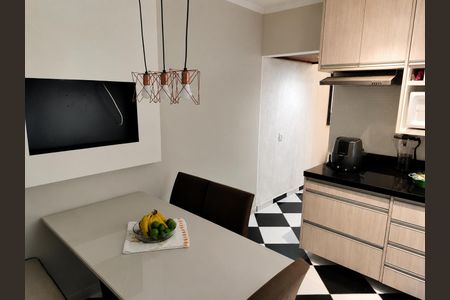 Casa à venda com 288m², 6 quartos e 2 vagas Casa à venda com 288m², 6 quartos e 2 vagasCozinha