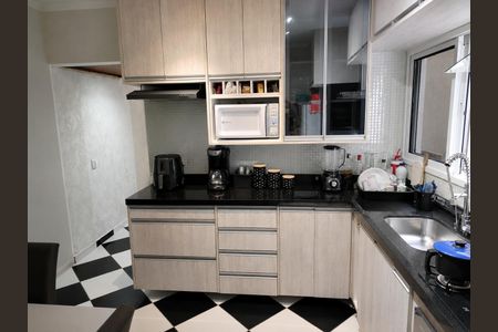 Casa à venda com 288m², 6 quartos e 2 vagas Casa à venda com 288m², 6 quartos e 2 vagasCozinha