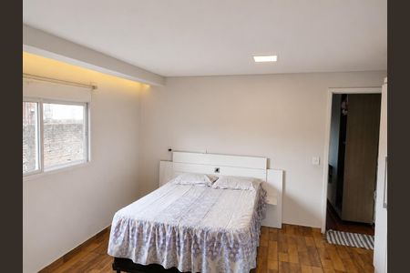 Casa à venda com 288m², 6 quartos e 2 vagas Casa à venda com 288m², 6 quartos e 2 vagasQuarto