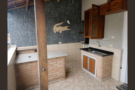 Casa à venda com 288m², 6 quartos e 2 vagas Casa à venda com 288m², 6 quartos e 2 vagasVaranda