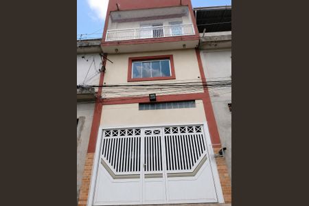 Casa à venda com 288m², 6 quartos e 2 vagas Casa à venda com 288m², 6 quartos e 2 vagasFachada
