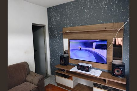 Casa à venda com 288m², 6 quartos e 2 vagas Casa à venda com 288m², 6 quartos e 2 vagasSala