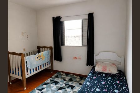 Casa à venda com 288m², 6 quartos e 2 vagas Casa à venda com 288m², 6 quartos e 2 vagasQuarto