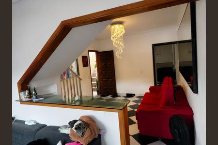 Casa à venda com 288m², 6 quartos e 2 vagas Casa à venda com 288m², 6 quartos e 2 vagasSala