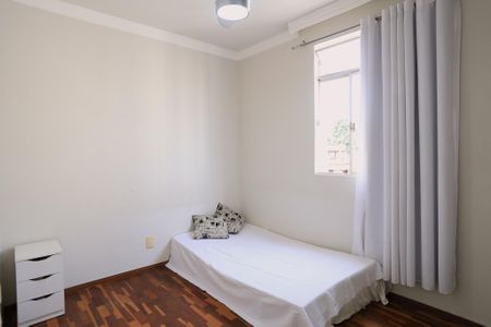 Apartamento para alugar com 98m², 3 quartos e 2 vagas Apartamento para alugar com 98m², 3 quartos e 2 vagasQuarto