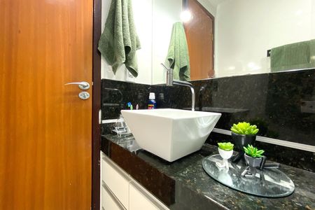 Apartamento à venda com 58m², 3 quartos e 1 vaga Apartamento à venda com 58m², 3 quartos e 1 vagaBanheiro