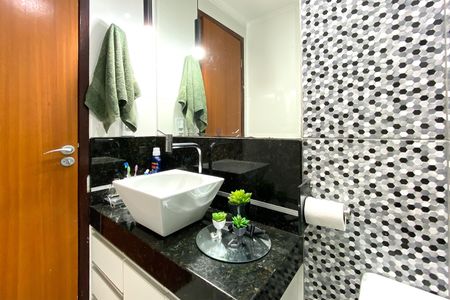 Apartamento à venda com 58m², 3 quartos e 1 vaga Apartamento à venda com 58m², 3 quartos e 1 vagaBanheiro