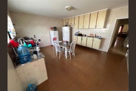 Casa à venda com 250m², 3 quartos e 1 vaga