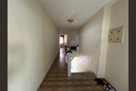 Casa à venda com 3 quartos, 250m² em Vila Romero, São Paulo
