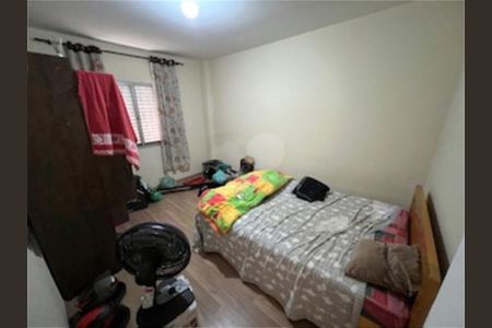 Casa à venda com 3 quartos, 250m² em Vila Romero, São Paulo