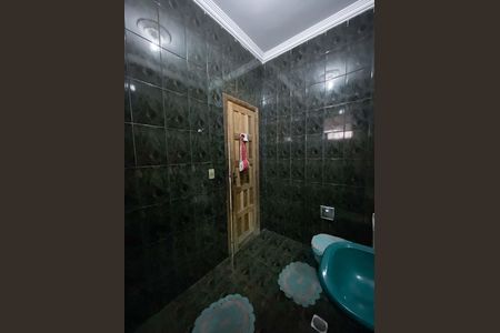Casa à venda com 110m², 2 quartos e 1 vaga Casa à venda com 110m², 2 quartos e 1 vagaBanheiro