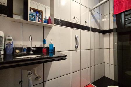 Casa à venda com 180m², 3 quartos e 3 vagasBanheiro da Suíte