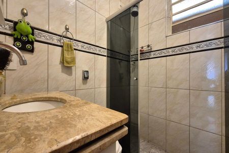 Casa à venda com 180m², 3 quartos e 3 vagasBanheiro