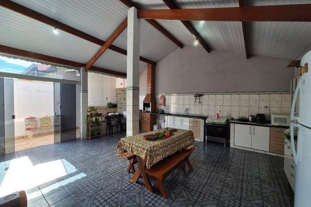 Casa à venda com 180m², 3 quartos e 3 vagasÁrea comum - Gourmet 