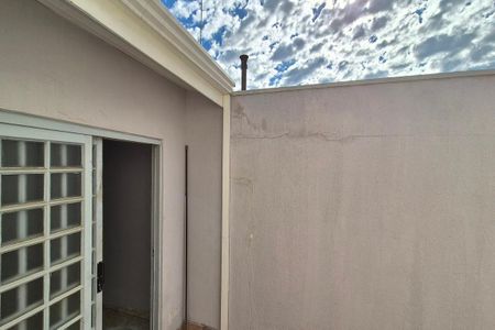 Vista do Quarto 1  de casa à venda com 3 quartos, 180m² em Parque Tropical, Campinas