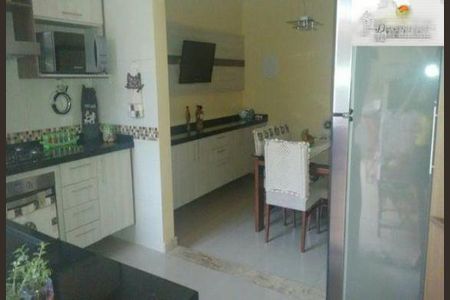 Casa à venda com 90m², 2 quartos e 2 vagas
