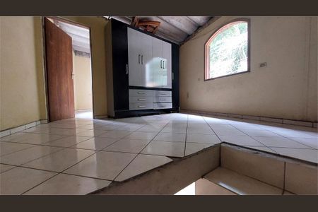 Casa à venda com 2 quartos, 120m² em Sítio Barrocada, São Paulo